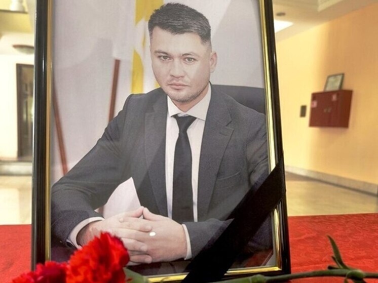 Погибший в Ставрополе первый заместитель мэра города Заур Гурциев был знаком с мужчиной, который, предположительно, принес взрывное устройство