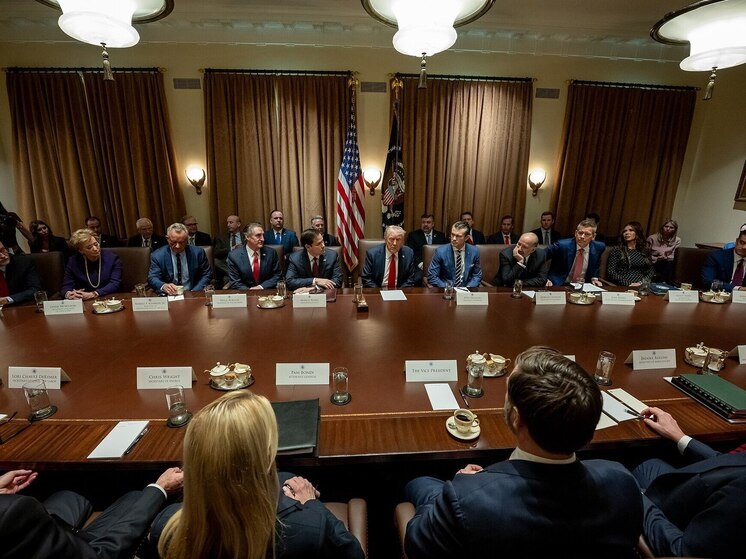 Контролирующим соблюдение законов Великобритании о безопасности в Интернете чиновникам решили запретить въезд в США