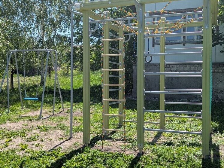 Новая детская площадка появилась в хуторе Дивногорье Лискинского района