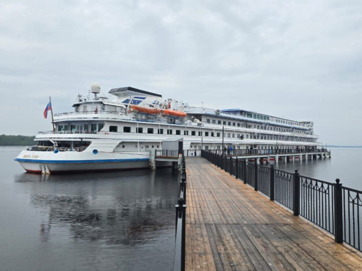 Речные круизы завоевывают сердца воронежцев: женщины предпочитают водные прогулки
