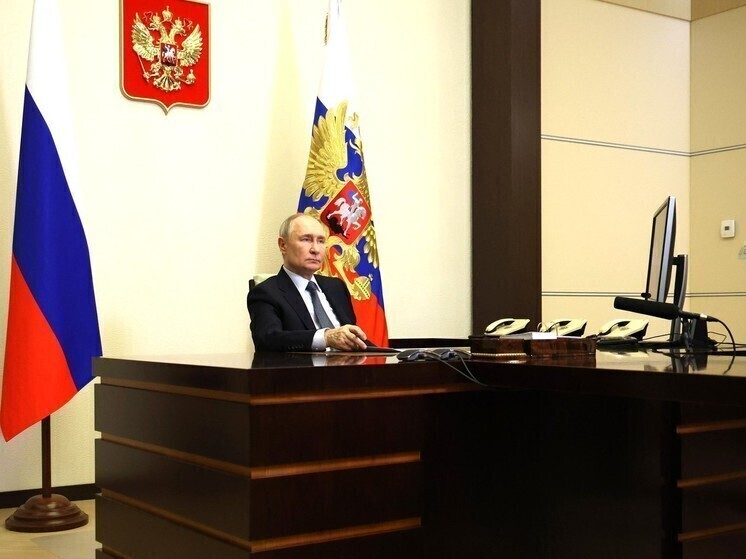 Путин: Крым воссоединился с Россией благодаря стремлению его жителей вернуться на Родину