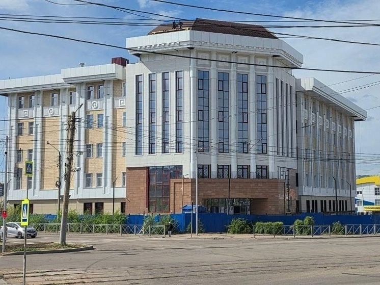 Владислав Иванов проверил ход строительства нового здания Верховного Суда Бурятии
