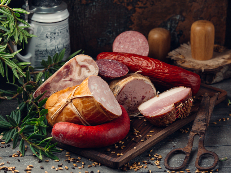 В Красноярском крае выявлены признаки фальсификации в колбасной продукции