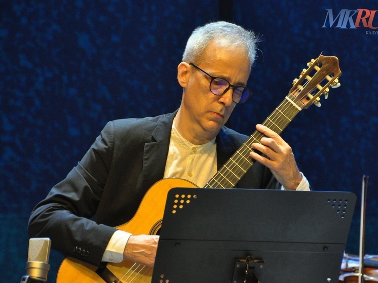 Итальянский профессор поднял зал на калужском «Мире гитары»