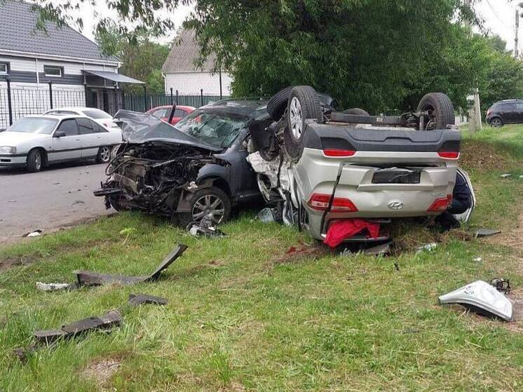 В брянском Новозыбкове не поделили перекрёсток две иномарки