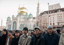 Курбан-байрам, или Ид аль-Адха, — один из главных мусульманских праздников, отмечаемый в память о жертвоприношении пророка Ибрахима (Авраама)