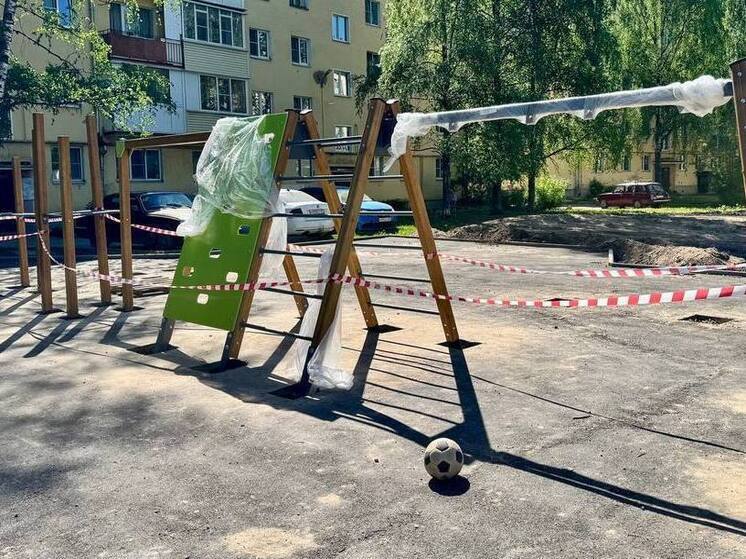 Новая детская площадка появилась на Ново-Архангельском шоссе в Вологде