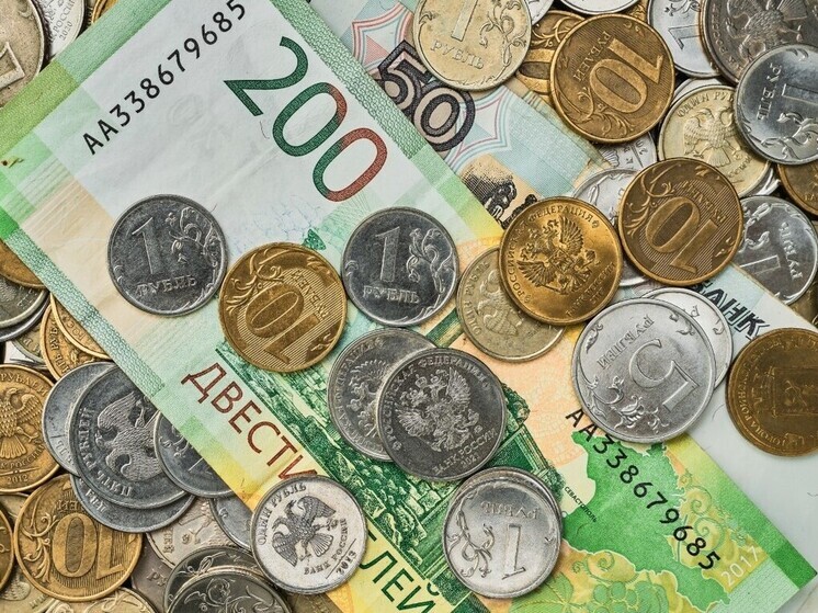 ВТБ в январе-апреле получил 165,5 млрд рублей чистой прибыли