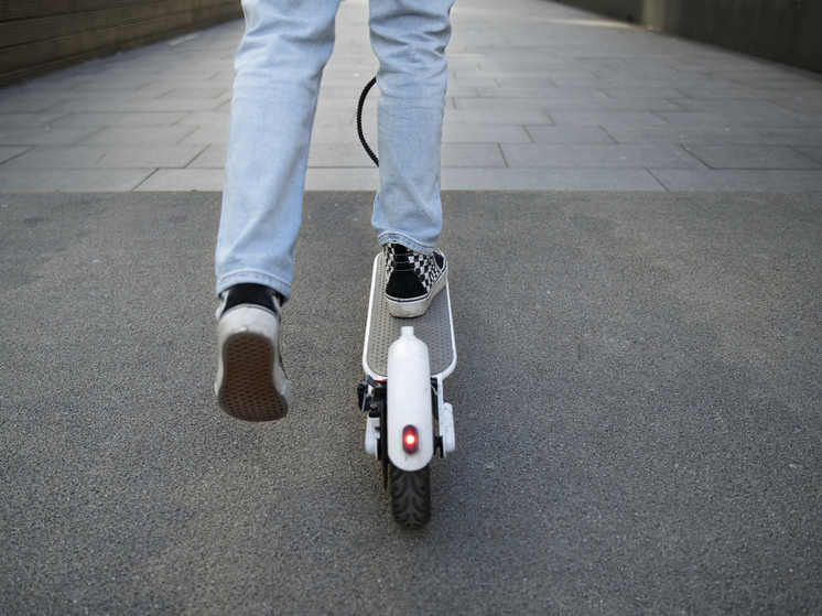 Суд в Томске рассмотрит иск на 2 млн к самокатчику, сбившему ребенка