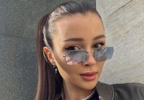 Родственники почтили память Анастасии Заворотнюк, скончавшейся 30 мая 2024 года после продолжительной борьбы с онкологическим заболеванием. В этот день дочь «прекрасной няни», блогер, телеведущая и модель Анна Заворотнюк опубликовала пост, посвященный матери