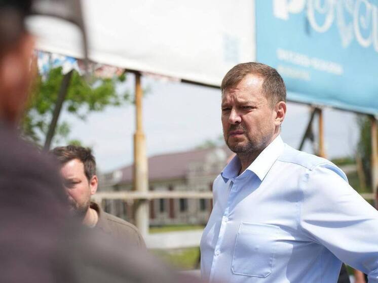 Губернатор Запорожской области Евгений Балицкий отметил колоссальную работу по реконструкции Весёловского Дома культуры, которую проводит Кировская область – шефский регион Весёловского муниципального округа