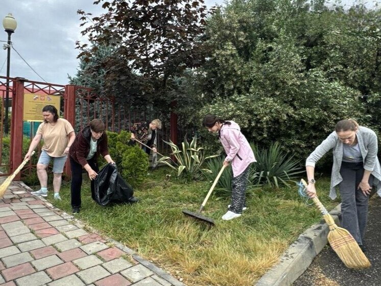 Акция «Чистый четверг» объединила 2900 сочинцев в преддверии летнего курортного сезона