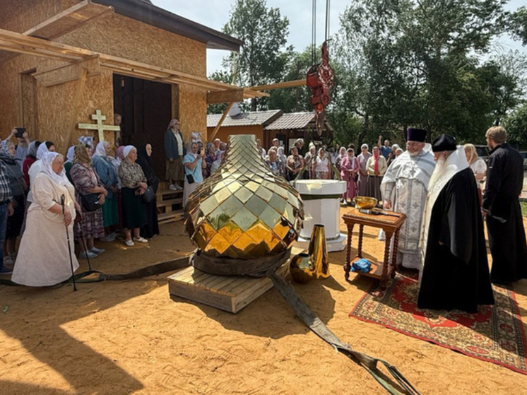 В Орле освятили купол для нового храма Георгия Победоносца