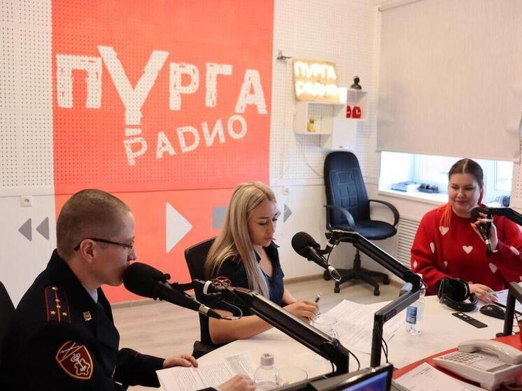 «Безопасность и правопорядок — наш приоритет»: офицеры вневедомственной охраны Росгвардии стали гостями главного  радио Чукотки