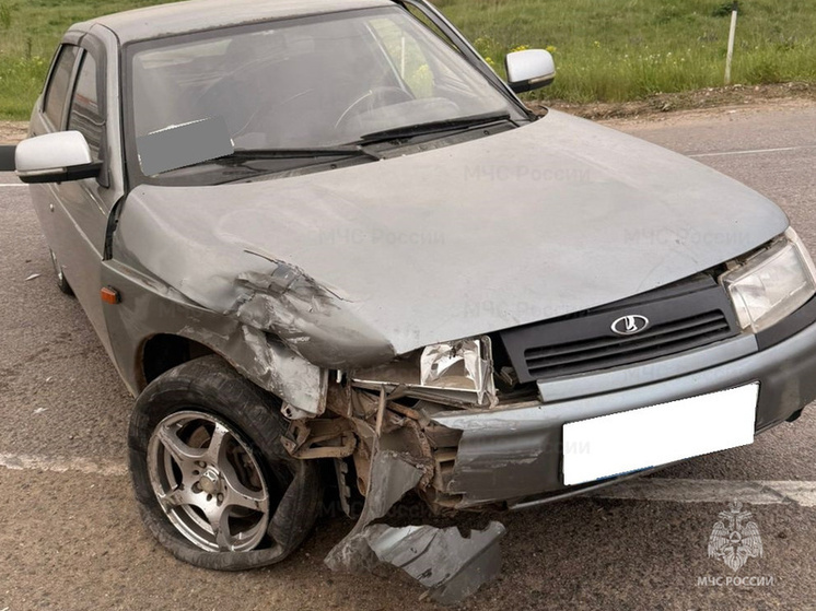 В Боровском районе столкнулись два хэтчбека