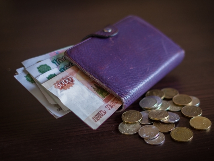 Пожилая жительница Карелии осталась без средств после покупки лекарств онлайн