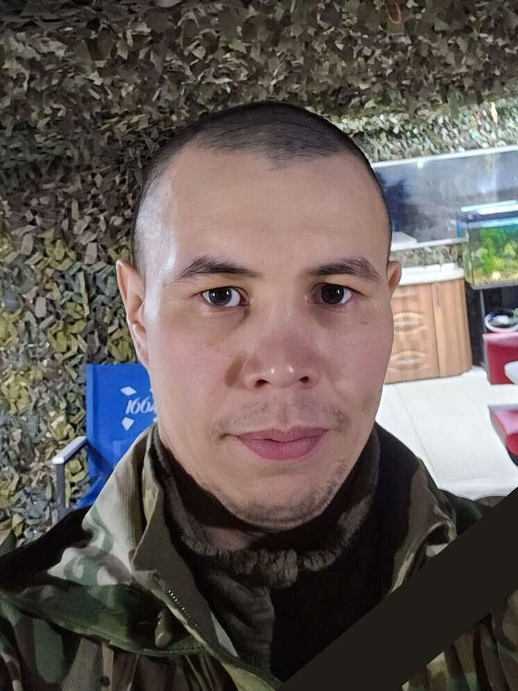 С погибшим на СВО бойцом простятся в Мужах