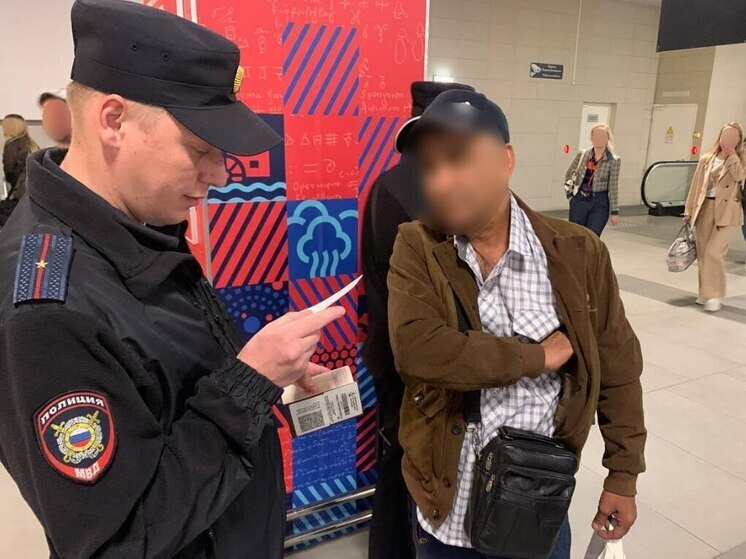 Полицейские провели рейды в челябинском аэропорту