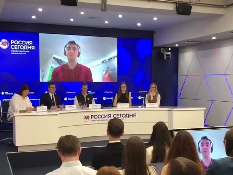 Херсонский студент представил Скадовск на телемосте «Освобождение. Путь к Победе»