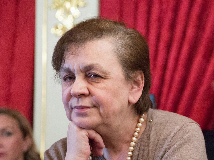 Вы никогда и не узнаете, что на большой профессиональной сцене Театра мюзикла, где все отточено до мелочей, где слаженно работает даже каждый винтик, участвующий в спектакле, перед вами выступают не только маститые артисты, но и те, кому завтра с утра «к первой паре»