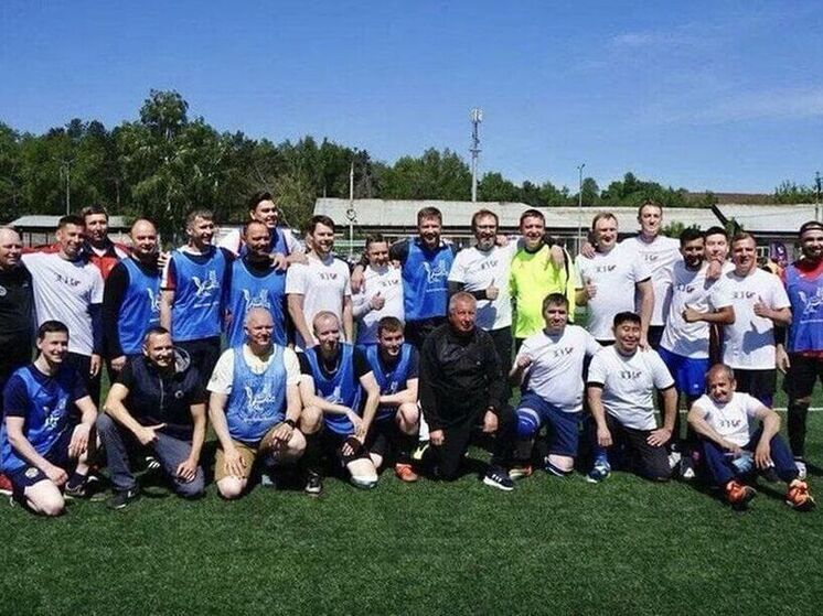 В Иркутске прошёл футбольный матч между депутатами ЗС и городской думы