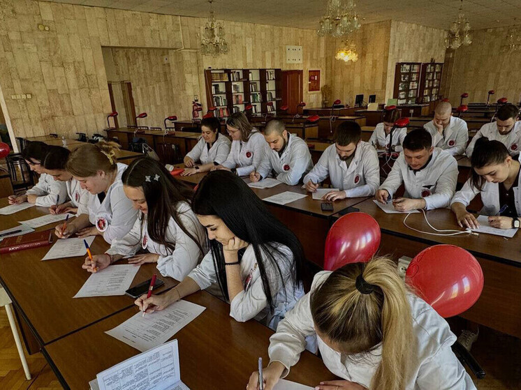 Луганский медуниверситет набирает популярность среди студентов из мировых стран