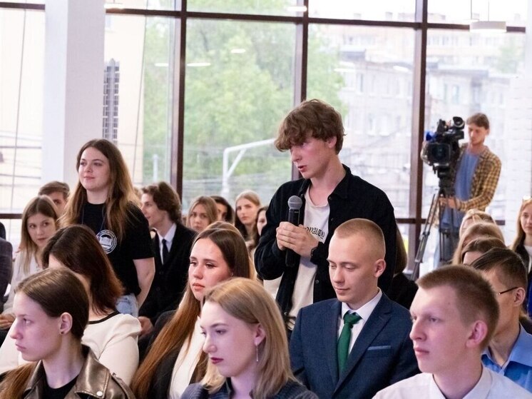 Калужский губернатор пошёл к студентам