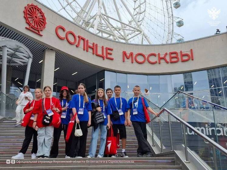 Делегация Херсонской области участвует в фестивале движения Первых на ВДНХ