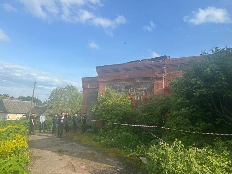 В Волосовском районе в результате обрушения здания погибли несовершеннолетние