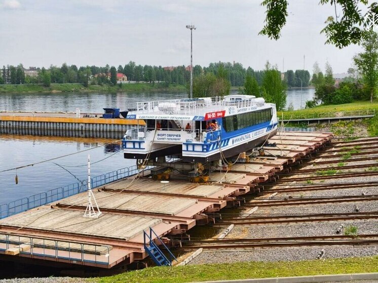 Между центром Петербурга и Кронштадтом будет курсировать новый катамаран летом