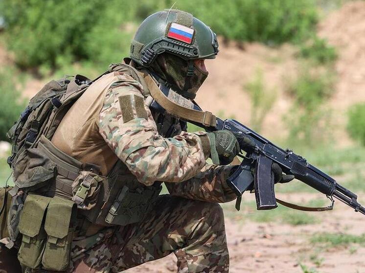 Las Fuerzas Armadas de Rusia están limpiando metódicamente Chasov Yar de las Fuerzas Armadas de Ucrania.