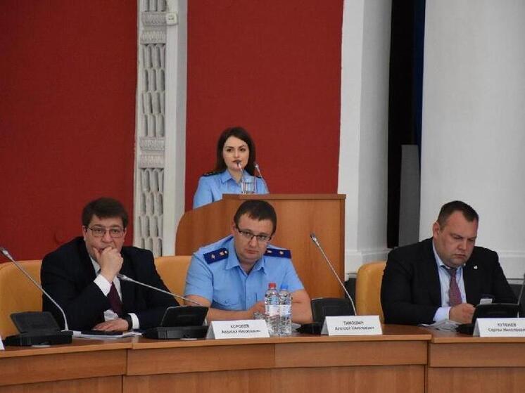 Орловские депутаты поддержали социальные инициативы прокурора