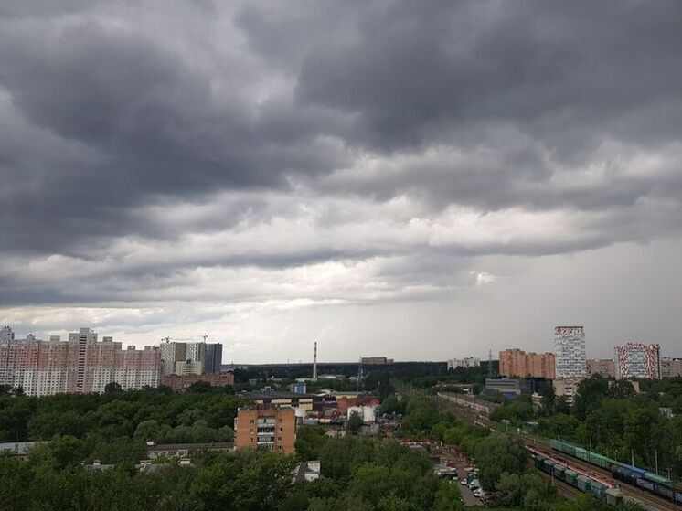 Из-за грозы объявили «желтый» уровень погодной опасности