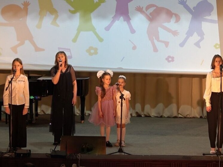 В Токмакской детской школе искусств состоялся концерт ко Дню защиты детей