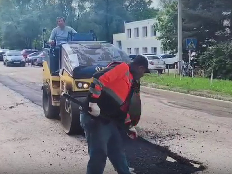 В Старой Руссе проведут ямочный ремонт дорог