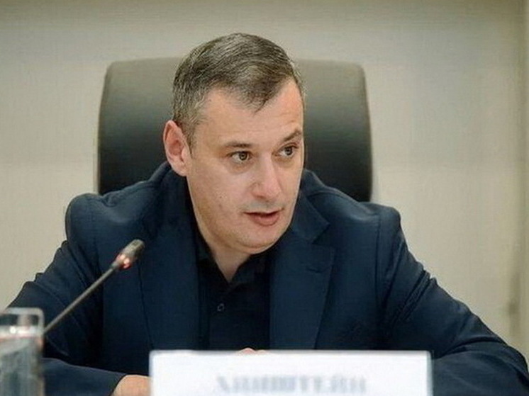 Хинштейн поблагодарил бригаду, попавшую в ЧП с поездом под Курском