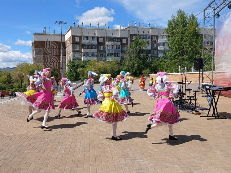 В парке "Кристалл" Улан-Удэ состоялось празднование Дня защиты детей