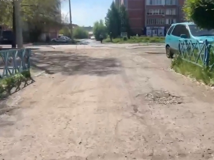 Мэрия Черногорска не благоустраивает двор и запретила это делать «доброжелателям»