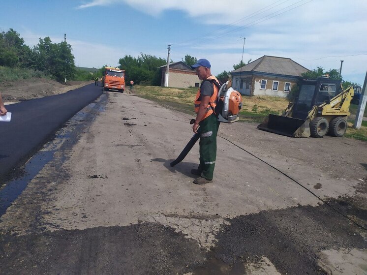 В селах Саратовской области отремонтируют 290 километров дорог