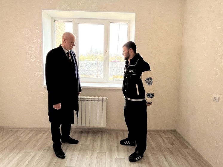 Детям-сиротам Пыть-Яха вручают ключи от квартир