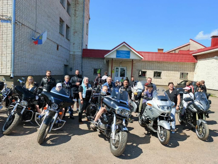 Праздничный мотопробег прошел в Великих Луках
