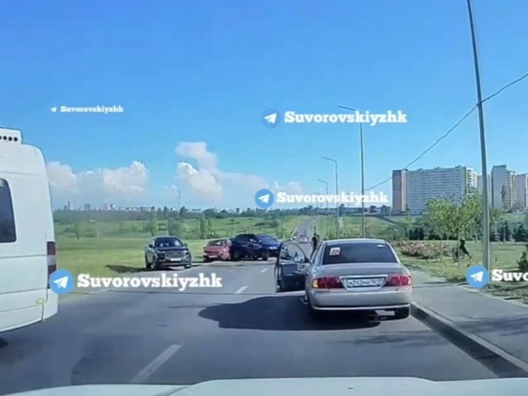 В сети появились кадры серьезной аварии в Суворовском в Ростове