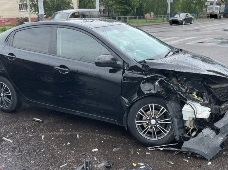 На западе Тамбова столкнулись KIA и ВАЗ