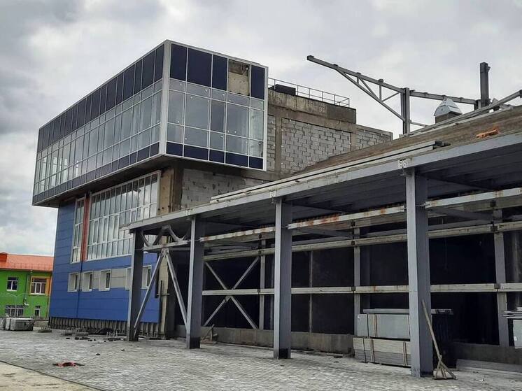 В Усть-Орде строятся Дом спорта, поликлиника и студенческое общежитие