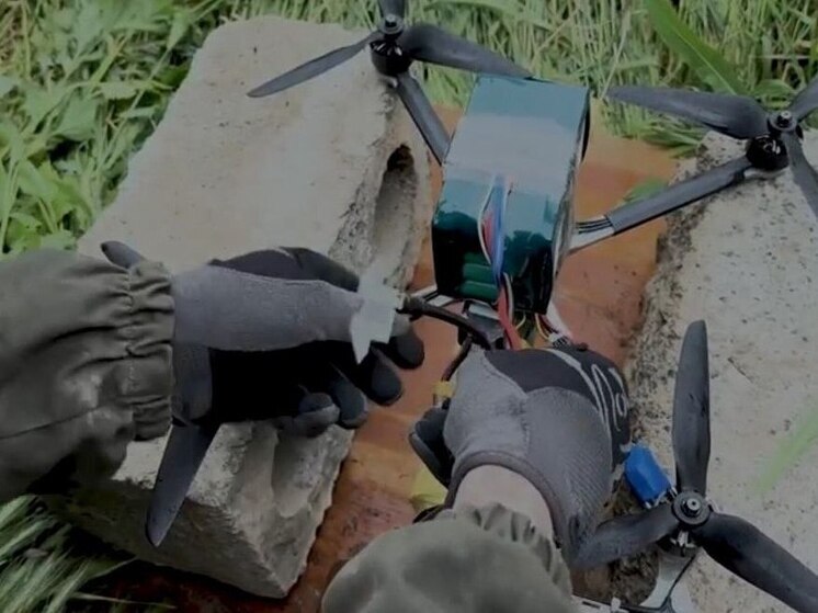 Операторы FPV-дронов группировки «Днепр» эффективно уничтожают опорные пункты ВСУ в Приднепровье