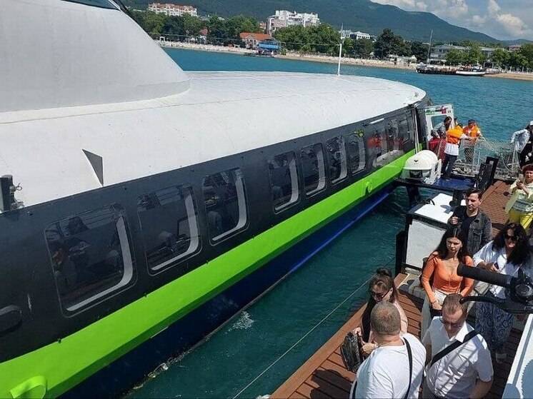 По маршруту Сочи – Геленджик начало курсировать новое скоростное пассажирское судно