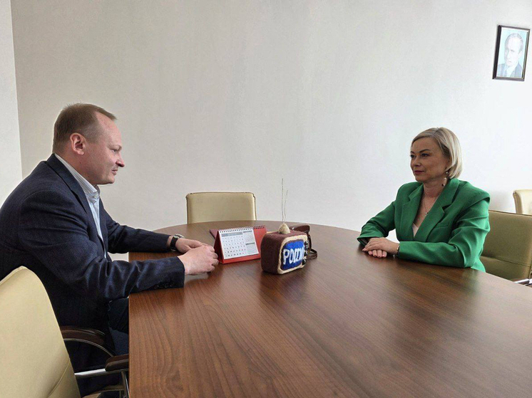  Антон Мороз и Наталья Юрченко обсудили вопросы благоустройства