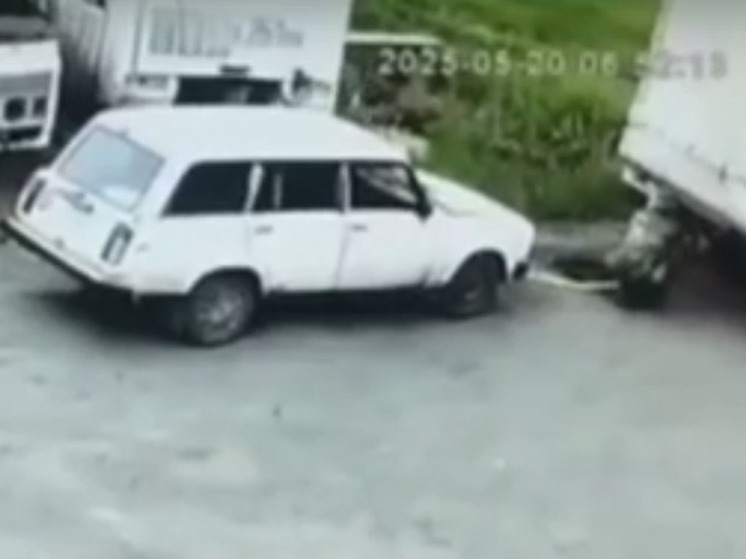 Омичка украла у родственника автомобиль, который тот охранял
