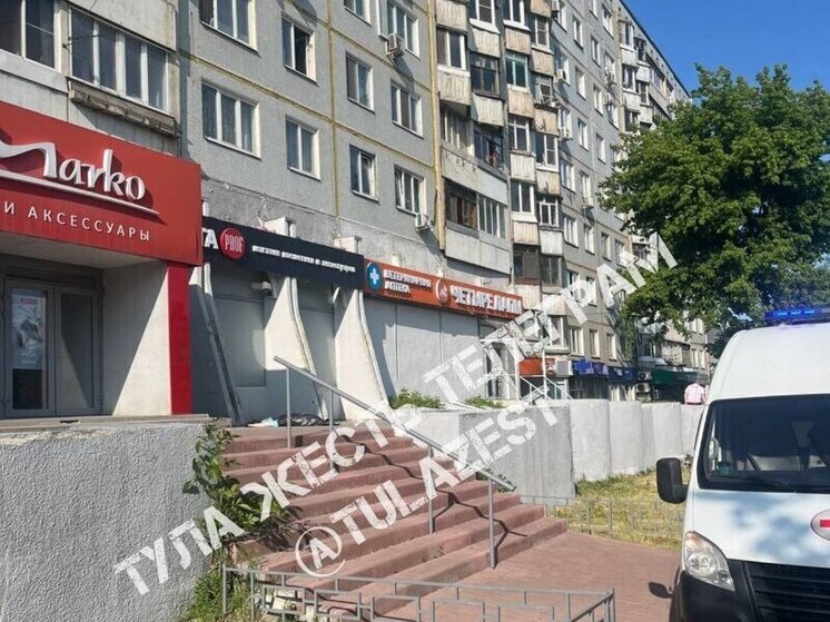 В Зареченском районе Тулы женщина выпала из окна