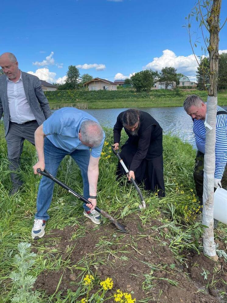 Калужский сенатор облагораживает село под Козельском